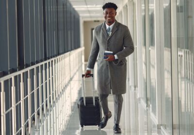 UK Skilled Worker Visa Applications Fall 39 Percent as Britain Shifts From Volume to Selection