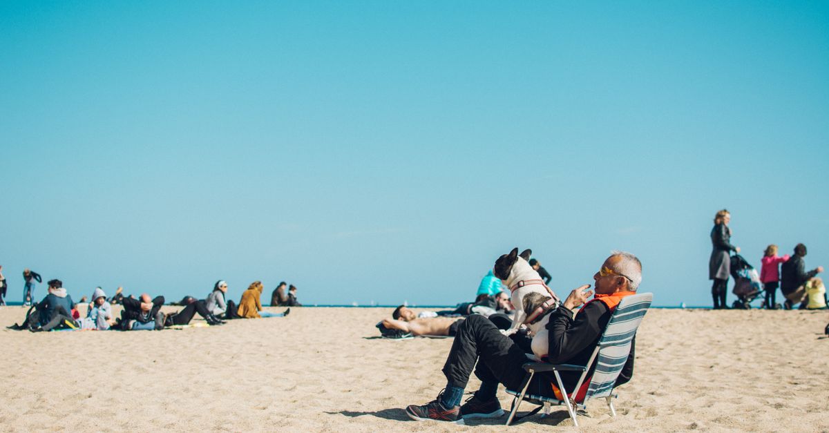 Sanders Bill Would Make Paid Vacation a US Mandate