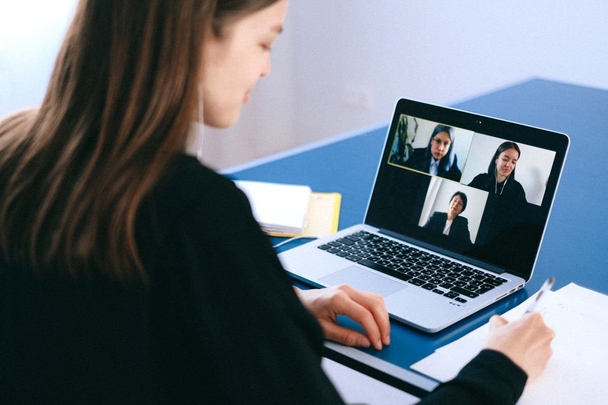 Deel Launches Pangaea Models and Emet Lab for Payroll and Global Work
